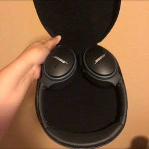 NEW BOSE WIRELESS HEADPHONES